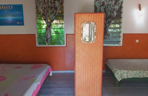 Huahine Cama Y Desayuno | HUAHINE - Bungalow Opuhi 3p
