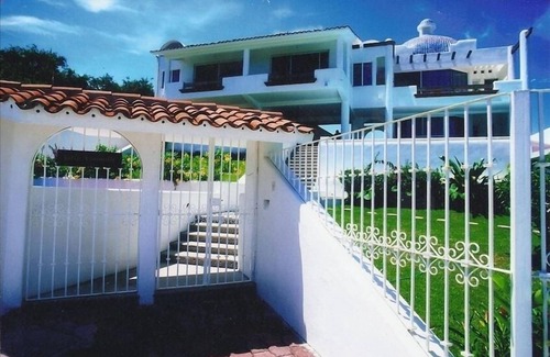 Santa María Huatulco Villa | Huatulco-Villa Azomalli-4 Suite Ocean View Villa W / Chef & Staff.