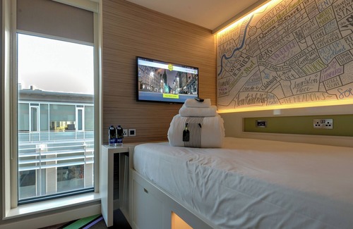 Old Town Hotel | Hub By Premier Inn Edinburgh - Royal Mile