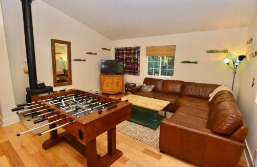 McCall Casa | Hubbard Cabin by Casago McCall - Donerightmanagement