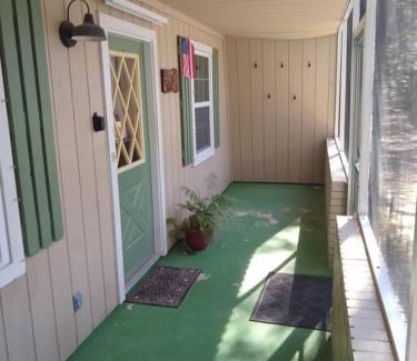 Fort White Casa | Huck's Hideaway near the Santa Fe River