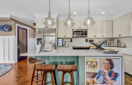 Hudson Casa | Hudson Gem Near Main St & Western Reserve