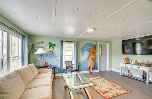 Vista Del Mar Casa | Hudson Home with Dock on Canal about 1 Mi to Beach!