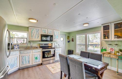 Vista Del Mar Casa | Hudson Home with Dock on Canal about 1 Mi to Beach!