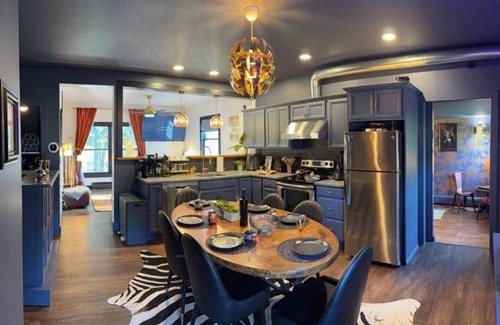 Hudson Casa | Hudson Hot Tub & Pet Escape