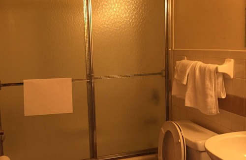 Bayonne Hotel | Hudson Plaza Motel Bayonne / Jersey City