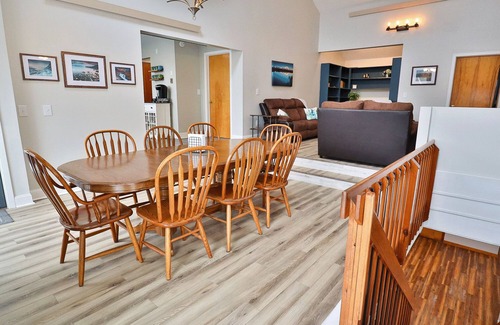 Queensbury Casa | Hudson River Retreat