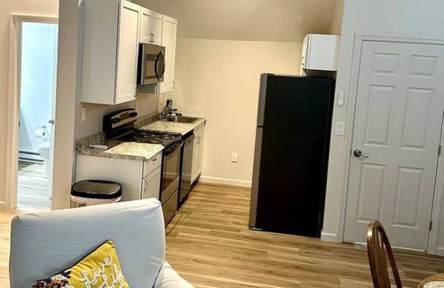Hyde Park Apartamento | Hudson Valley Farm Getaway- West/Llama Lover Lane
