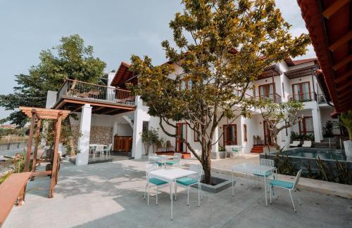 Hue City Centre Villa | Hue River Side Villa