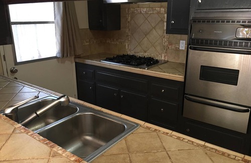 Sherman Oaks Apartamento | Huge 1600sf, 2 BR 2 Story Penthouse In Prime Sherman Oaks Pets OK!
