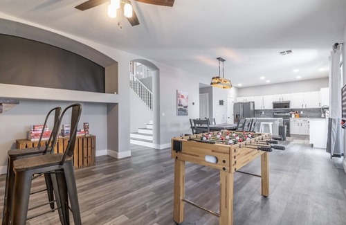 Glenmont Estates Casa | Huge 4 bedroom home filled with entertainment for all!