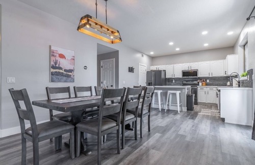 Glenmont Estates Casa | Huge 4 bedroom home filled with entertainment for all!