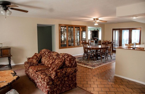 Lake Isabella Casa | Huge 4 bedroom lakeview home