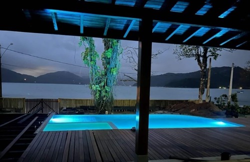 Lazaro Casa | Huge Foot-in-the-sand House 5 suites | Lazaro Beach Ubatuba