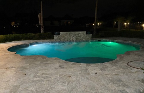 Sunshine Casa | Huge 5 bedroom in Baton Rouge with Pool, Theatre 55m to New Orleans Super Bowl