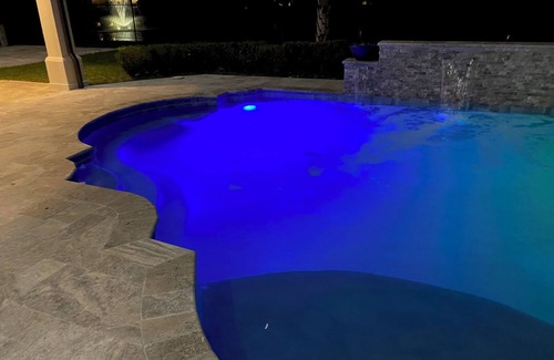 Sunshine Casa | Huge 5 bedroom in Baton Rouge with Pool, Theatre 55m to New Orleans Super Bowl