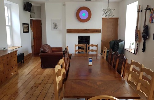 Bude Casa | Huge 7 bed hse for large groups close by the beach