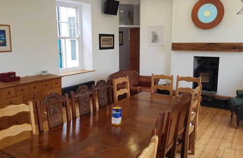 Bude Casa | Huge 7 bed hse for large groups close by the beach