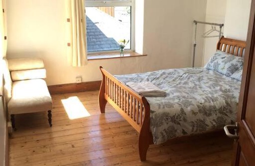 Bude Casa | Huge 7 bed hse for large groups close by the beach