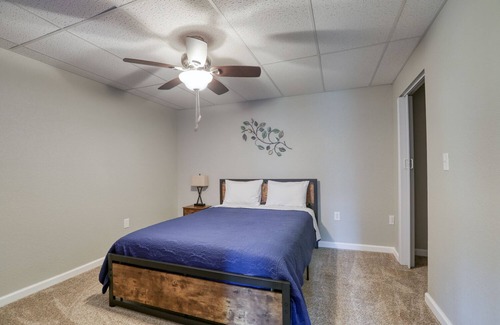 Alexander Apartamento | Huge Cabin Apartment, over 1250 SF, Mountain views! 2 car garage, All 1 level!