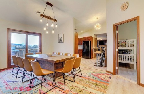 Sciota Cabina | Huge Cabin Epic Appalachian Views + Hot Tub/Sauna+Bar+Game room sleeps 16