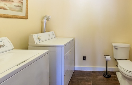 Maggie Valley Cabaña | Huge Cabin with Game Room, Front Porch, WiFi & Wood-Burning Fireplace