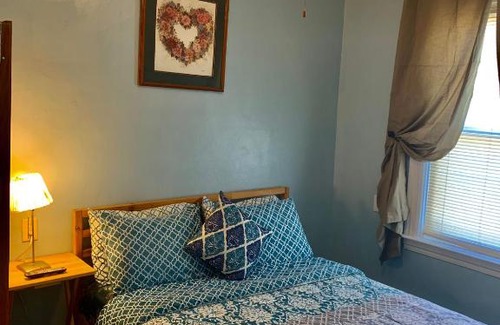 Pawtucket Apartamento | Huge Comfortable apartment close to everything