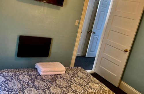 Pawtucket Apartamento | Huge Comfortable apartment close to everything
