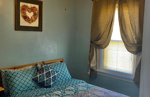 Pawtucket Apartamento | Huge Comfortable apartment close to everything