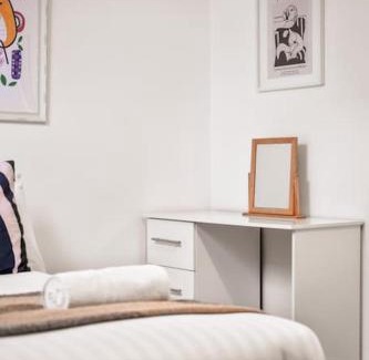 Heaton Apartamento | Huge Duplex in Great Location