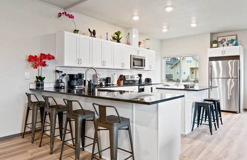 South Perry District Apartamento | HUGE-Fun-Trendy Apt by Perry District & Downtown!