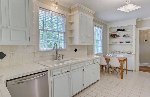 Greater Belhaven Casa | Magnolia Manor: disfrute del alquiler de vacaciones más grande en Jackson