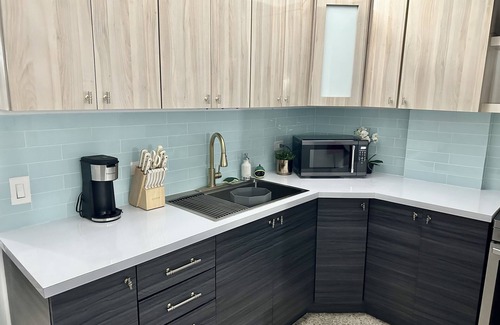 Coto Casa | Enorme casa renovada 7 cuartos 5 baños 2 piscinas 2cocinas 2 salas Playas Bellas