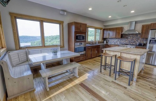Ellicottville Casa | Huge Home & Studio-Hot Tub-Sauna-Pet Friendly-Amazing Views