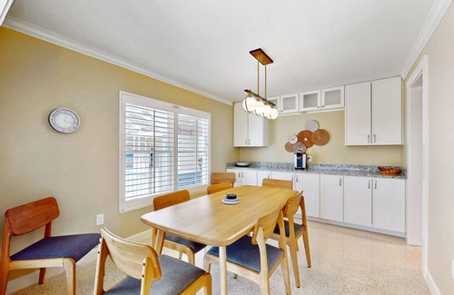 Ringling Estates Casa | Huge Home with Pool, Home Office, & Sunroom | Walk to Lido Beach
