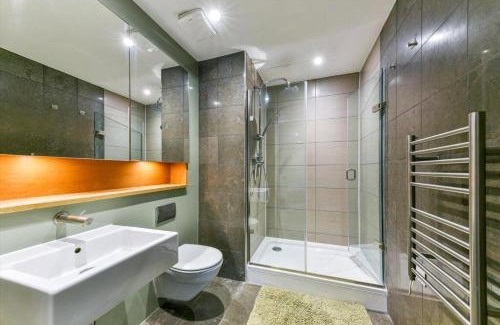 City of Westminster Casa | Huge Mansion Villa by Mayfair & Hyde Park