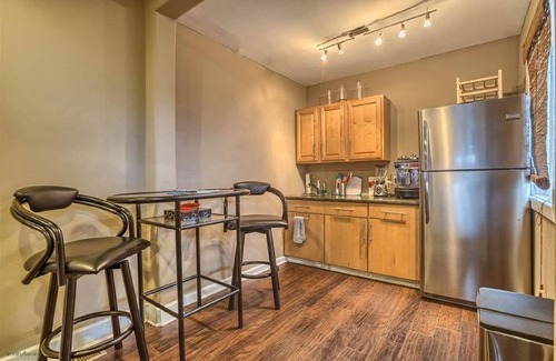 Cape May - Wildwood Casa | Enorme, moderno, casa de 2 pisos, disponible durante todo el año! ¡Cubiertas / patio privado / ping pong y más!