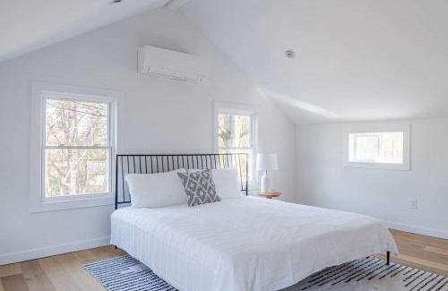 Rosendale Casa | Huge Modern Chalet on Trestle Trail New Paltz & Rosendale