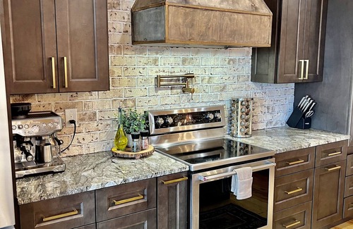 Kodak Cabina | Huge Mountains ⛰ Wheelchair Accessible, Sauna, Hot-tub, Pool table, Fire pit