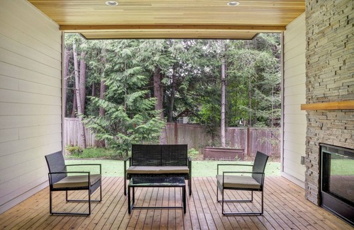 Sammamish Casa | Huge Sammamish 5BR w/ Backyard & Garage, near Park, by Blueground