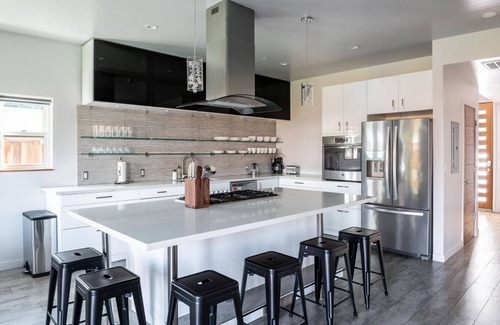 Northside Casa | Huge San Jose 5BR w/ Private Backyard & 2-Car Garage, by Blueground