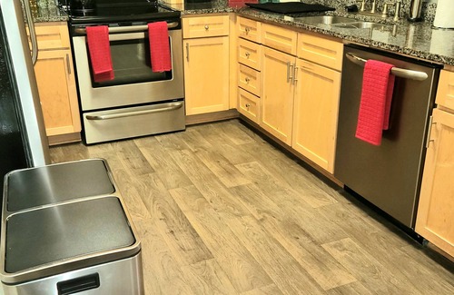 SouthPark Apartamento | Huge SouthPark 2Br/2Ba w Patio Come Laugh Live Love here ❤ ❤