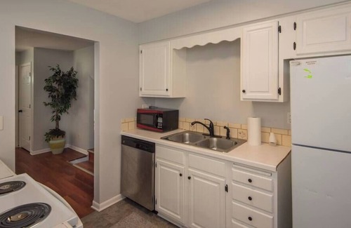 Berwick Casa | Spacious 4 Bedroom Home in the Heart of Des Moines