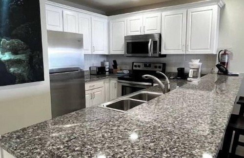 Colliers Bay Apartamento | Huge Two Bedroom Beachfront Penthouse Condo - Sleeps 6