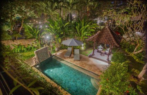 Kedewatan Villa | Huge Villa w/Pool and Spectacular Rooftop Patio!