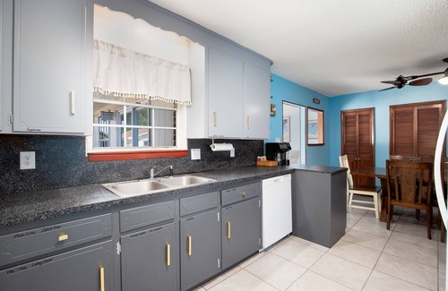 West Pensacola Casa | HUGH PRIVATE POOL - Game/Fitness room, close to popular attractions and beach!
