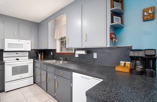 West Pensacola Casa | HUGH PRIVATE POOL - Game/Fitness room, close to popular attractions and beach!