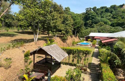 Kampung Kedawang Cama Y Desayuno | Hujung Kampung Resort