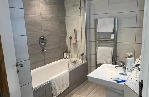 Redcliffe Apartamento | Huller and cheese apartments