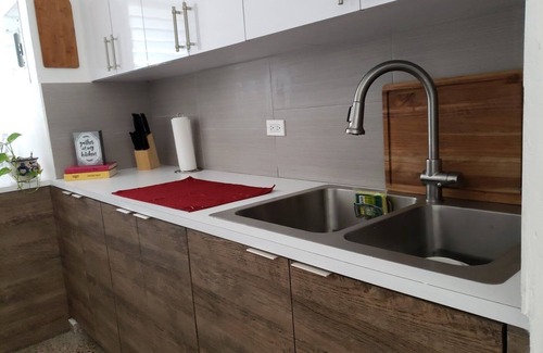 Tomas de Castro Apartamento | Apartamento remodelado en el corazón de Puerto Rico